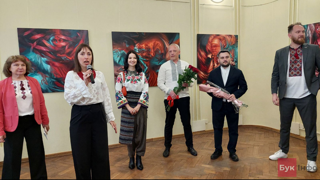 На День вишиванки жива й динамічна мотанка Марти Пітчук здійснила мистецький фурор у Чернівцях