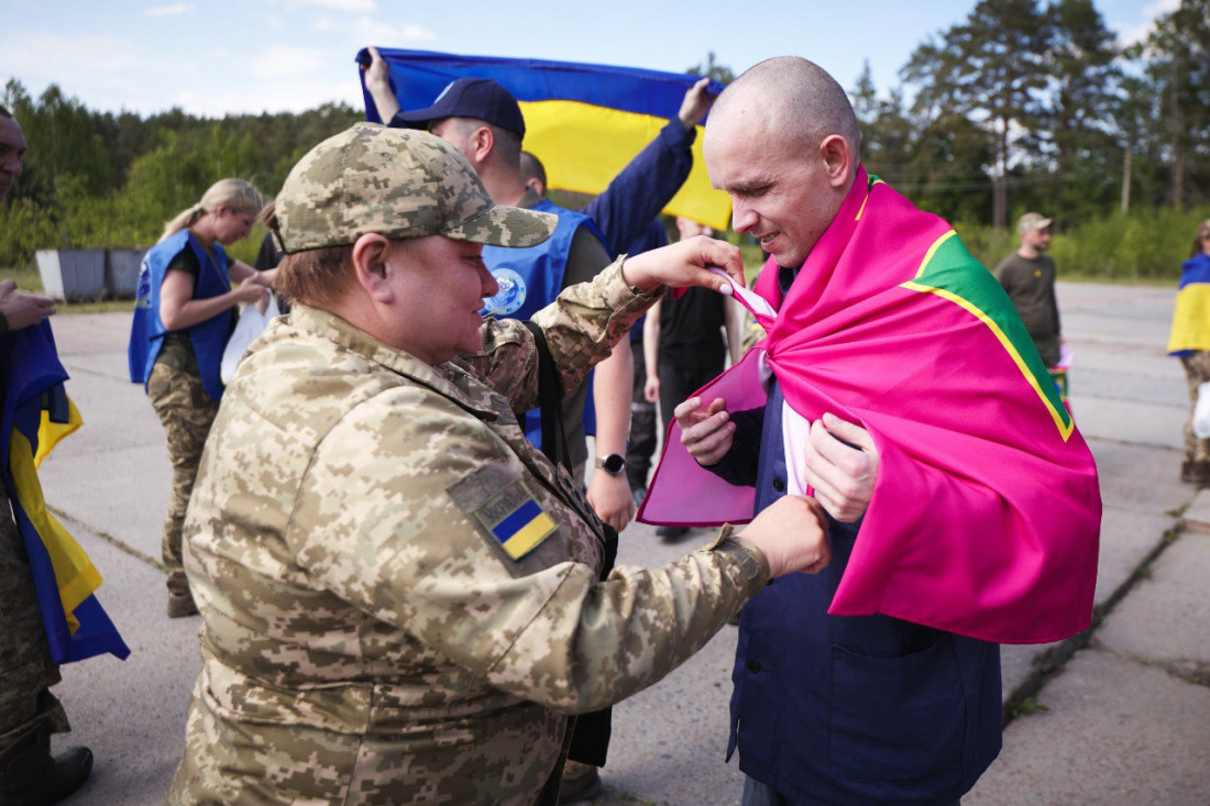 Україна у першій частині обміну повернула з російського полону 390 людей — Зеленський