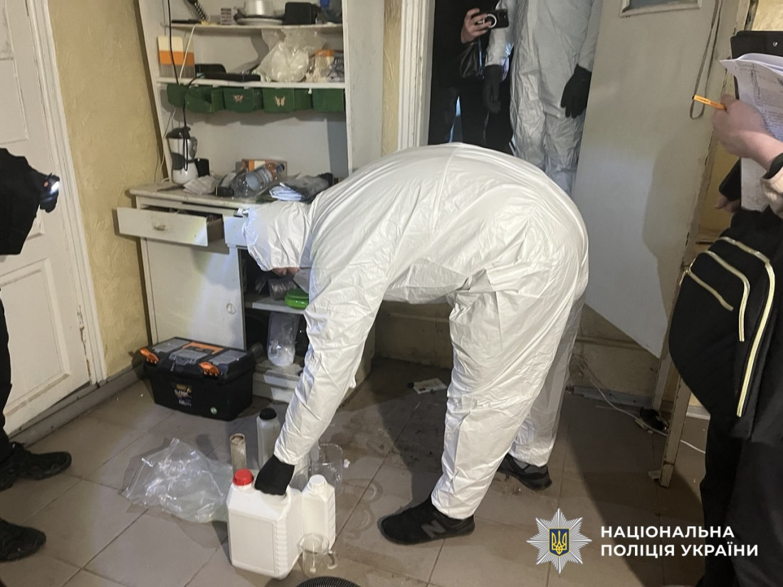 -
                Такого ще не було. Найбільша спецоперація з ліквідації наркобізнесу в Україні на 2 мільярди гривень  - поліція повідомила шокуючі поробиці (ФОТО + ВІДЕО)
