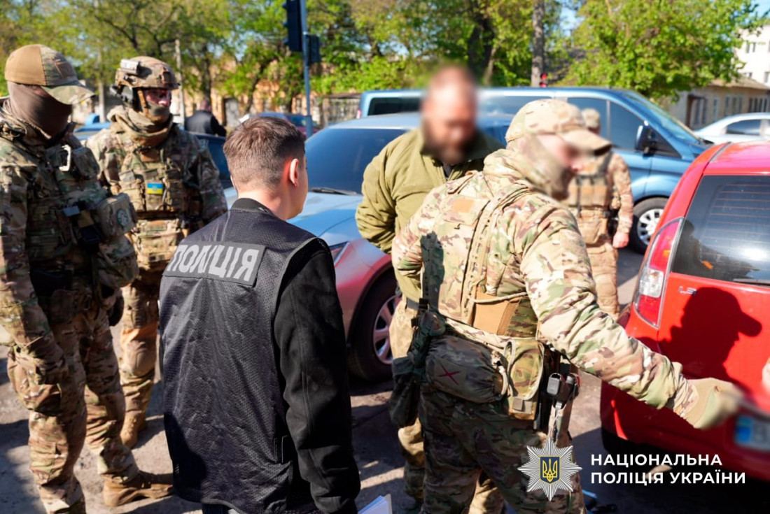 -
                Такого ще не було. Найбільша спецоперація з ліквідації наркобізнесу в Україні на 2 мільярди гривень  - поліція повідомила шокуючі поробиці (ФОТО + ВІДЕО)